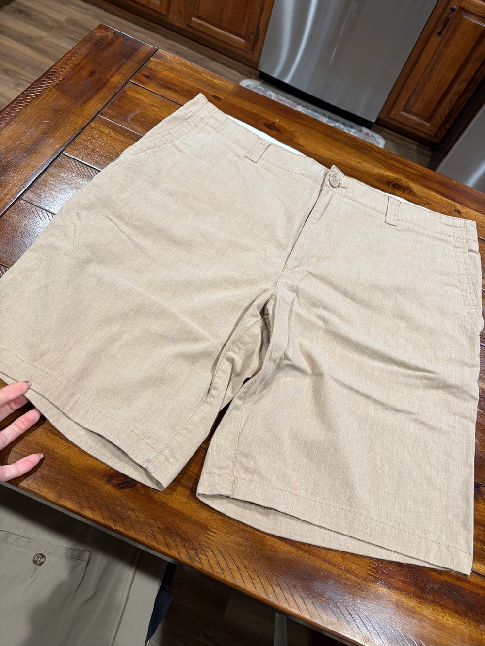 Men's Casual Khaki Shorts - Classic Summer Staple